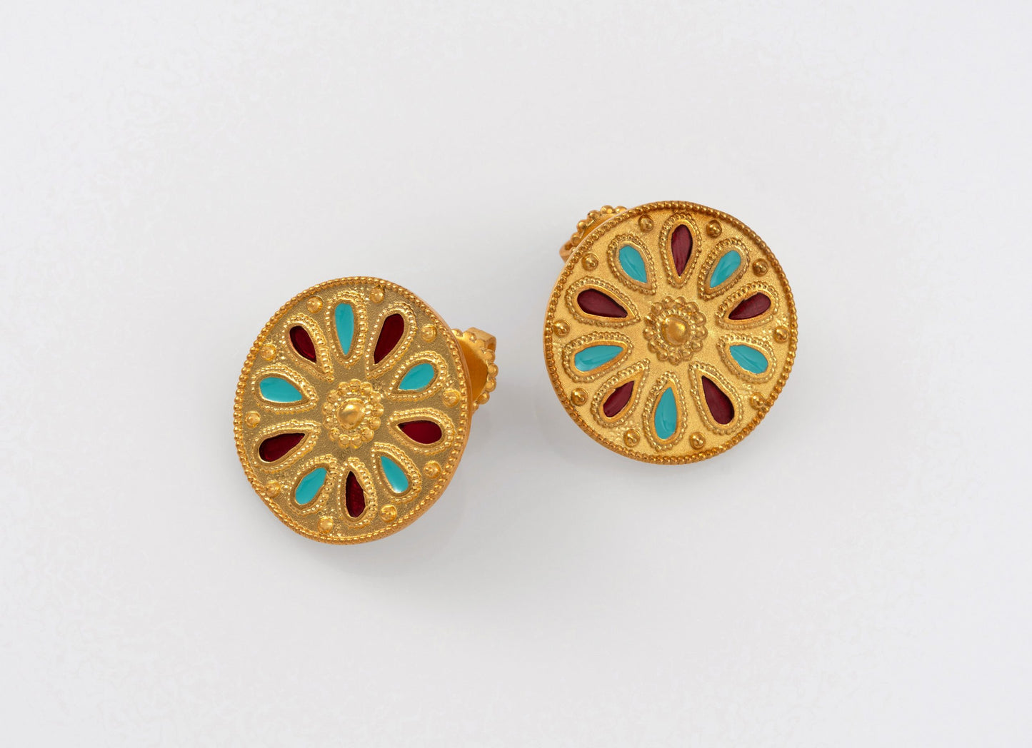 chronos round earring with colorful stone