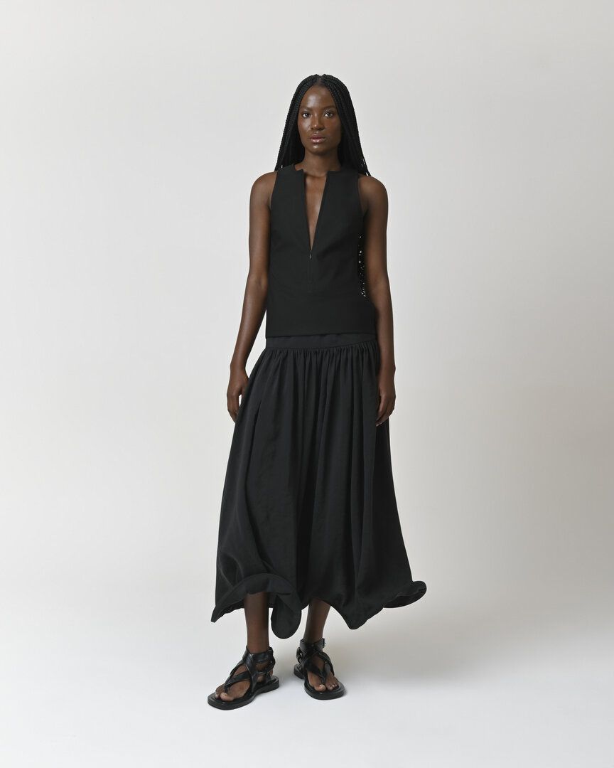 Circle-bottomed skirt