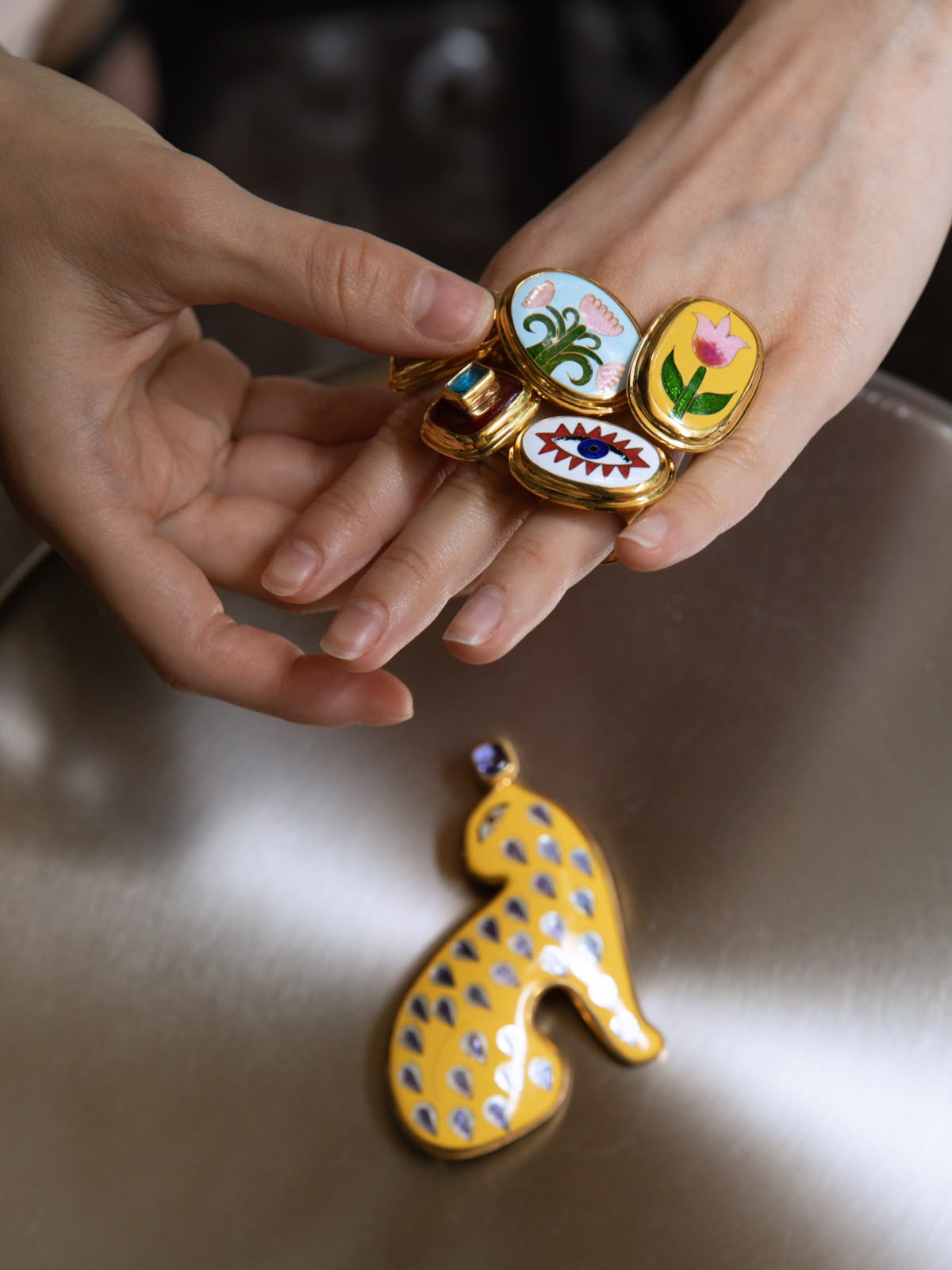 Gongli Yellow Leopard Brooch