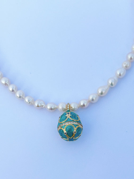 Pearl Necklace with Turquoise Detail