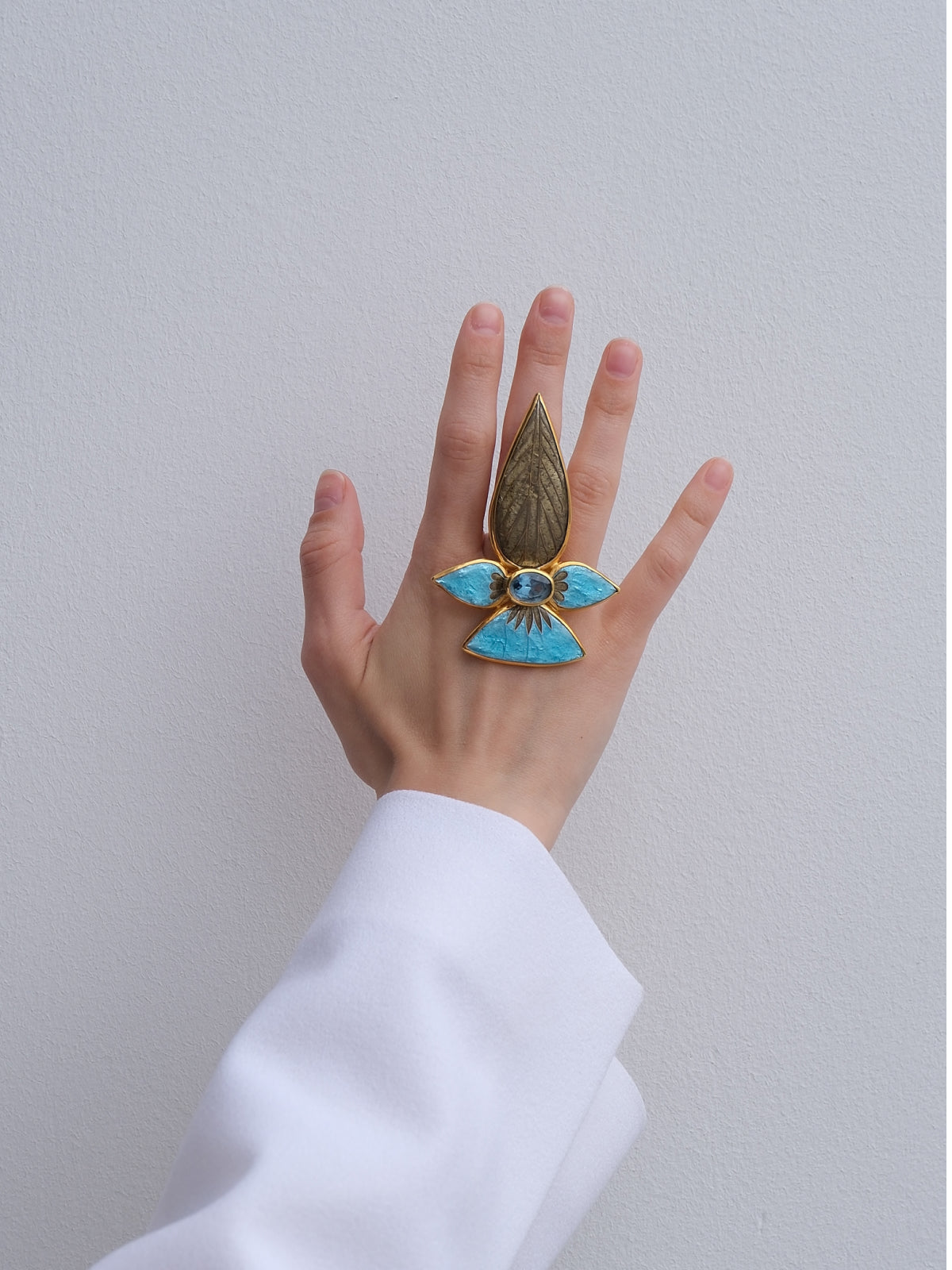 Leaf Shaped Ring With Blue Stone
