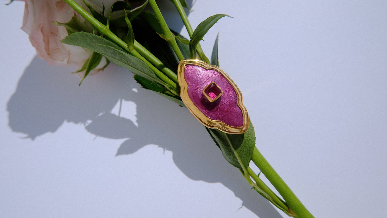 FUCSHIA RING WITH PINK STONE