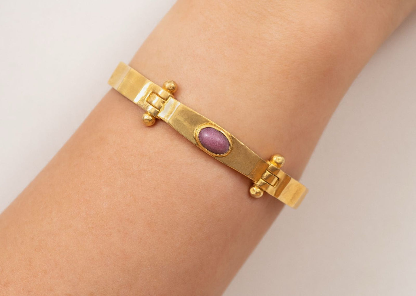 chronos braclet with purple stone