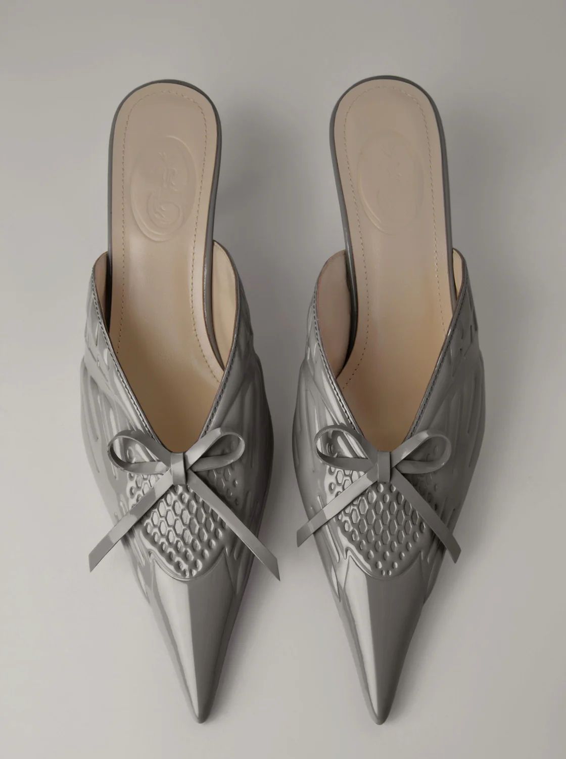 Pumps grey