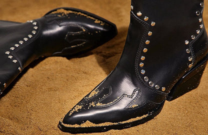 Cowboy boots with silver details