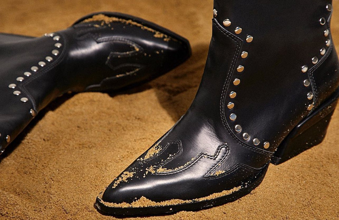 Cowboy boots with silver details