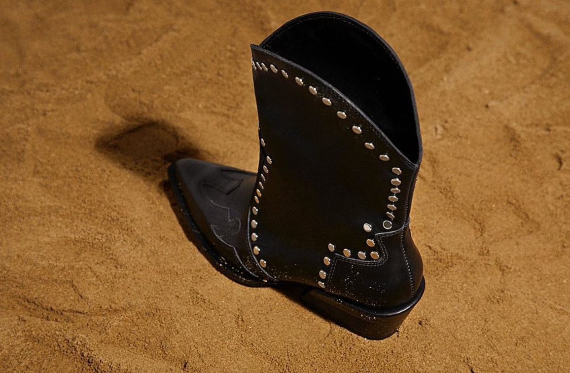 Cowboy boots with silver details