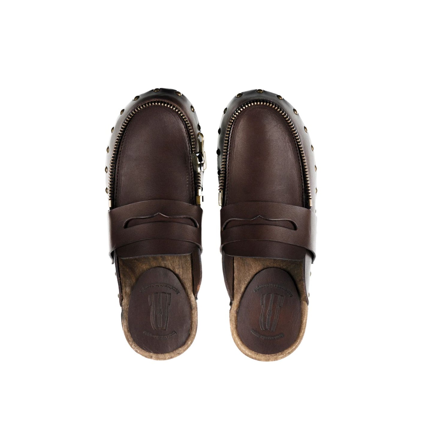 Zipped clogs