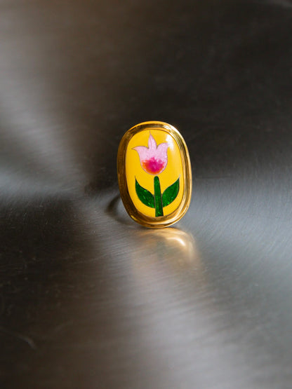 oval tulip yellow ring
