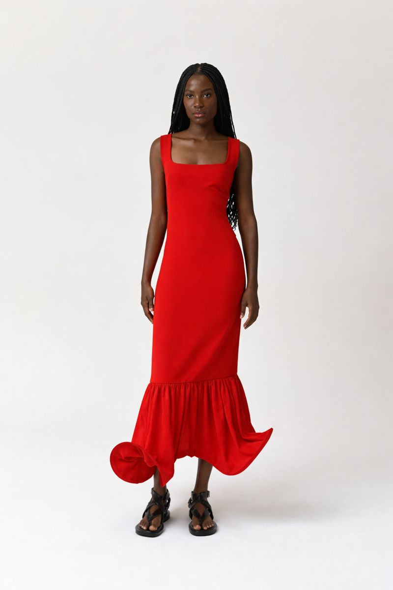 Circle-bottomed dress in red