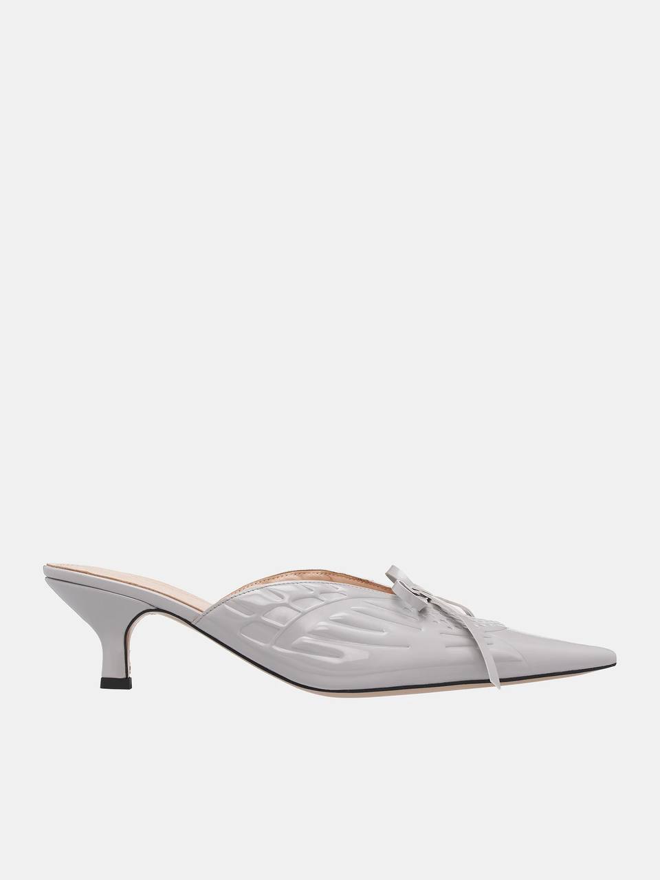 Pumps in light grey