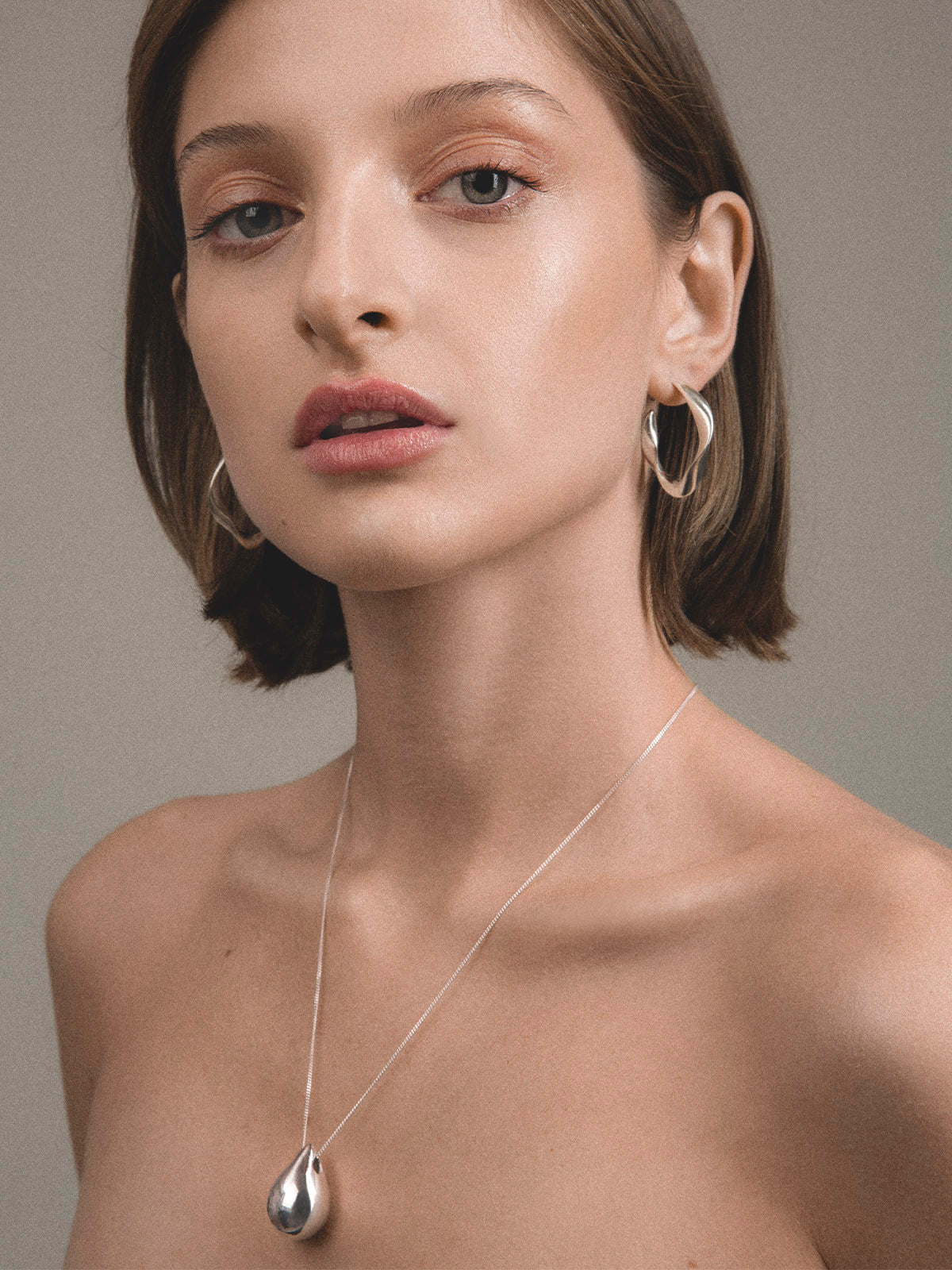 Silver twisted earrings